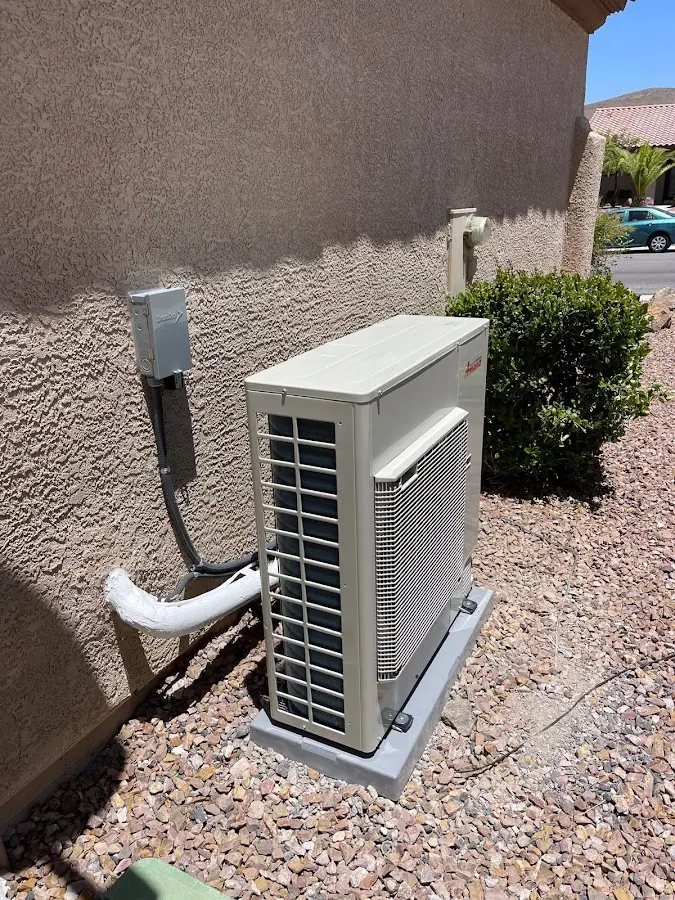 Residential air conditioning condenser unit in Largo